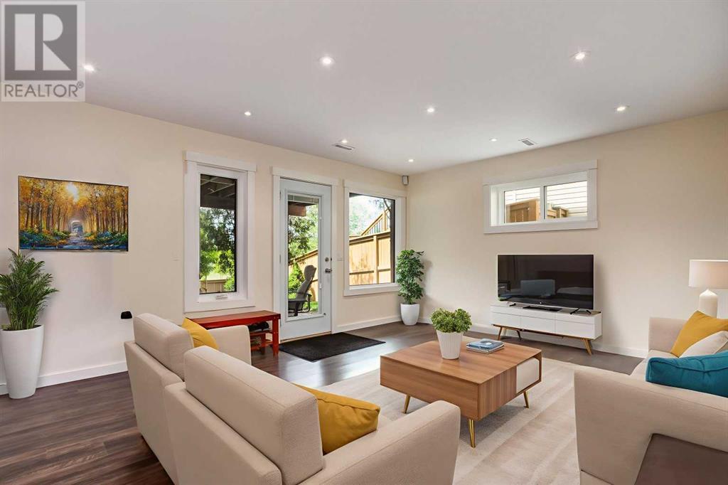 Single Family House for Sale in  Douglasdale Boulevard SE Douglasdale/Glen Calgary 