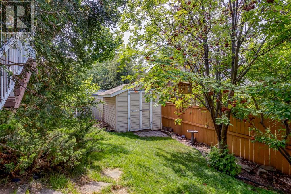 Single Family House for Sale in  Douglasdale Boulevard SE Douglasdale/Glen Calgary 