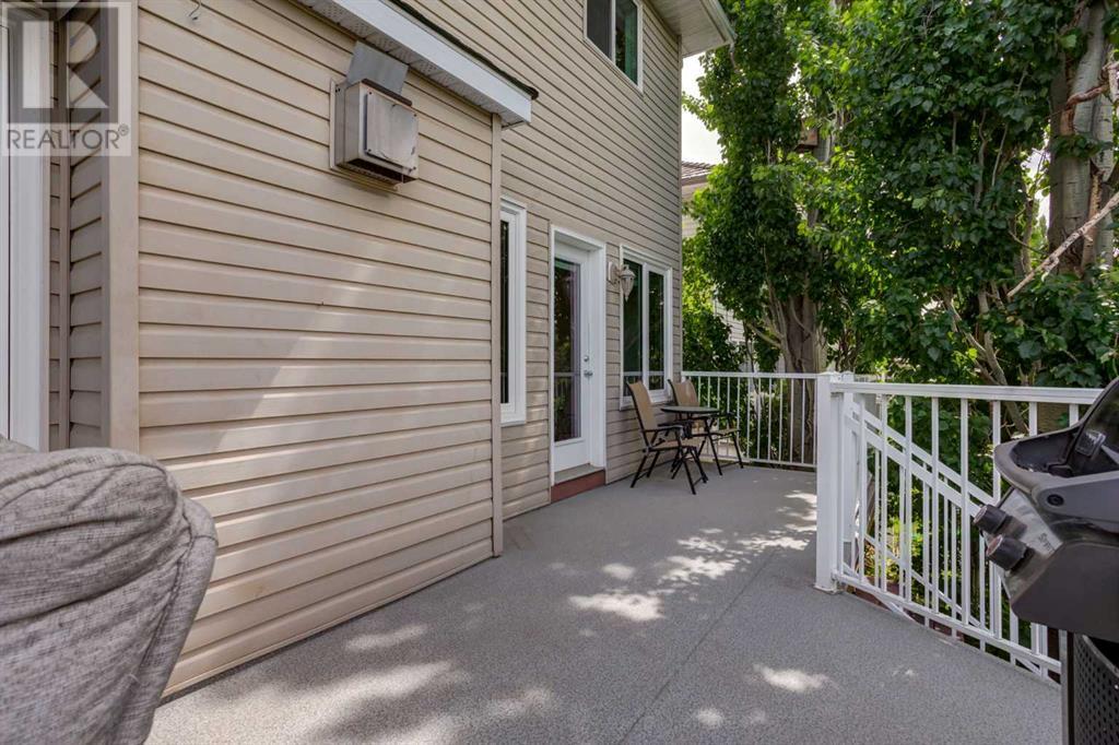 Single Family House for Sale in  Douglasdale Boulevard SE Douglasdale/Glen Calgary 