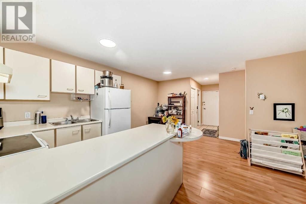 Single Family House for Sale in   Edenwold Heights NW Edgemont Calgary 