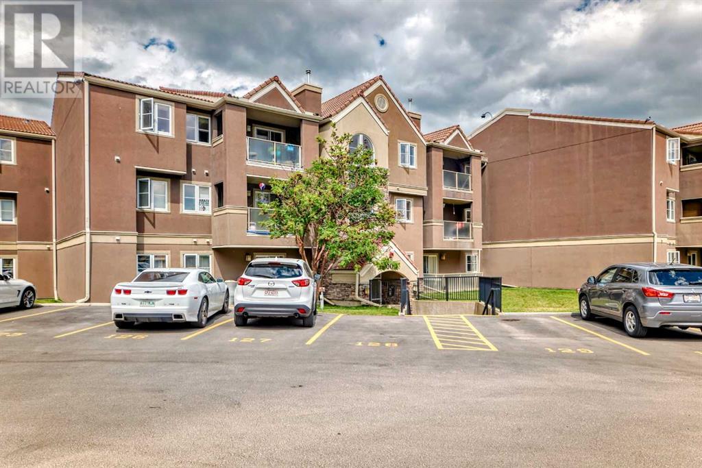 Single Family House for Sale in   Edenwold Heights NW Edgemont Calgary 