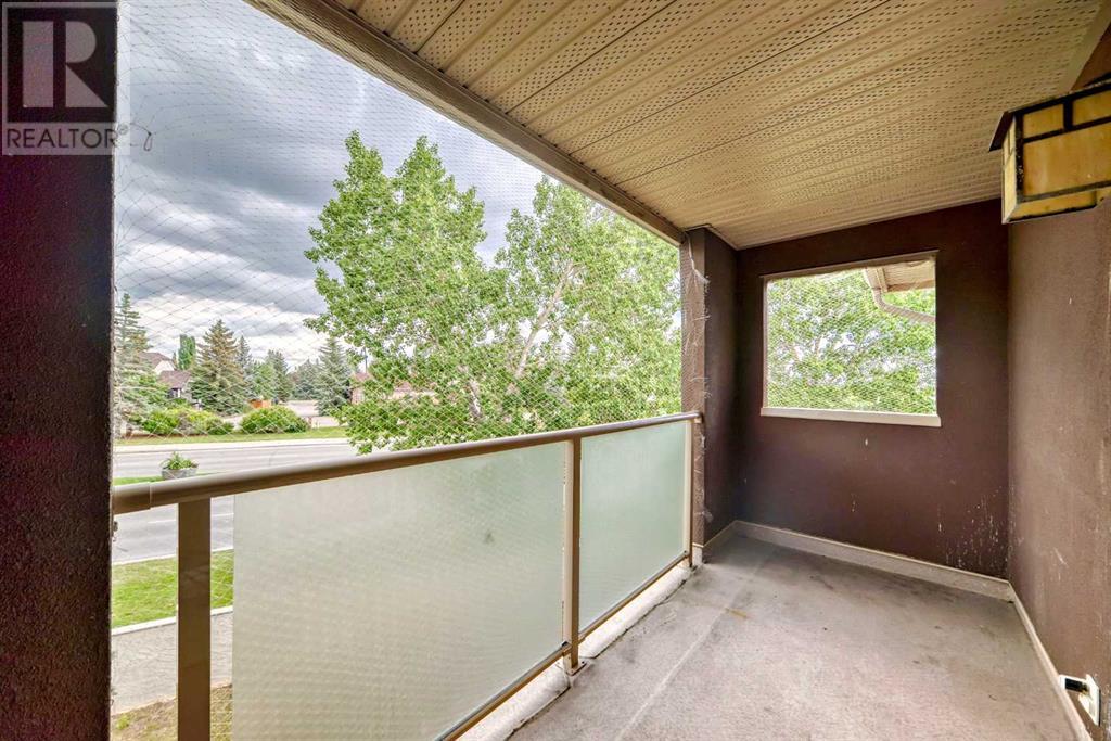 Single Family House for Sale in   Edenwold Heights NW Edgemont Calgary 