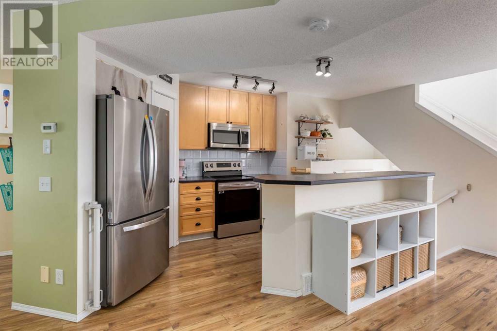 Single Family House for Sale in  Tuscany Springs Circle NW Tuscany Calgary 