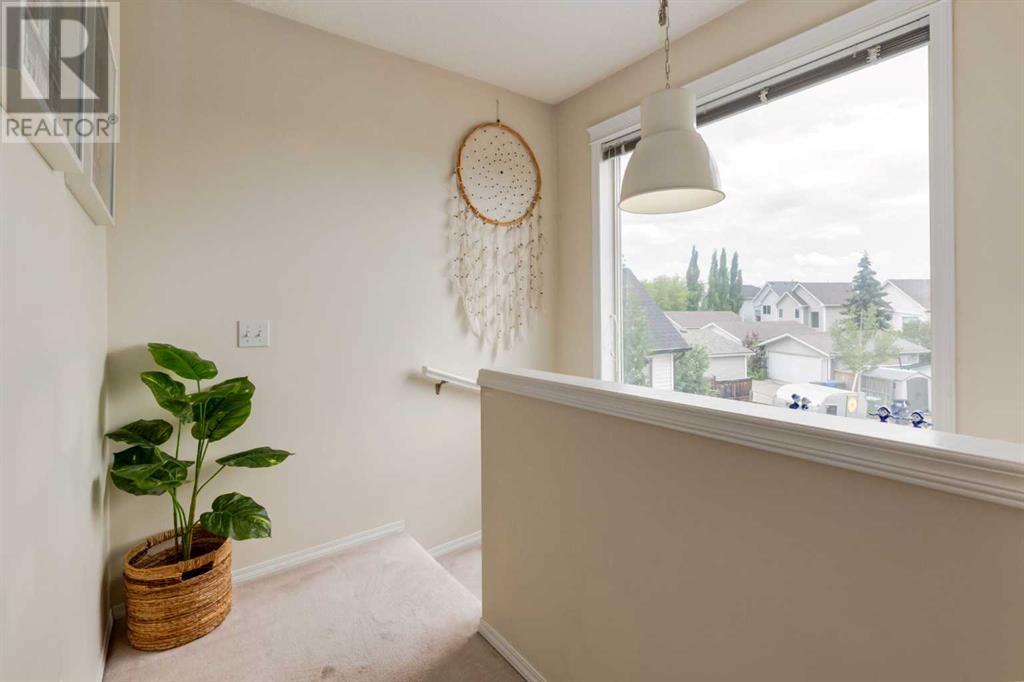 Single Family House for Sale in  Tuscany Springs Circle NW Tuscany Calgary 