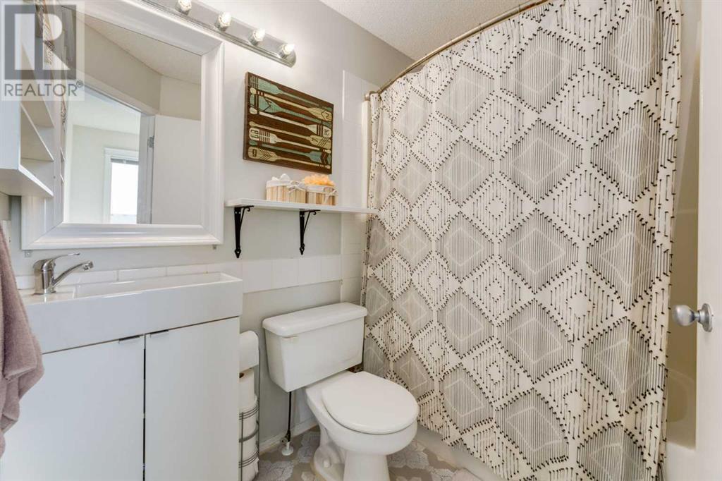 Single Family House for Sale in  Tuscany Springs Circle NW Tuscany Calgary 