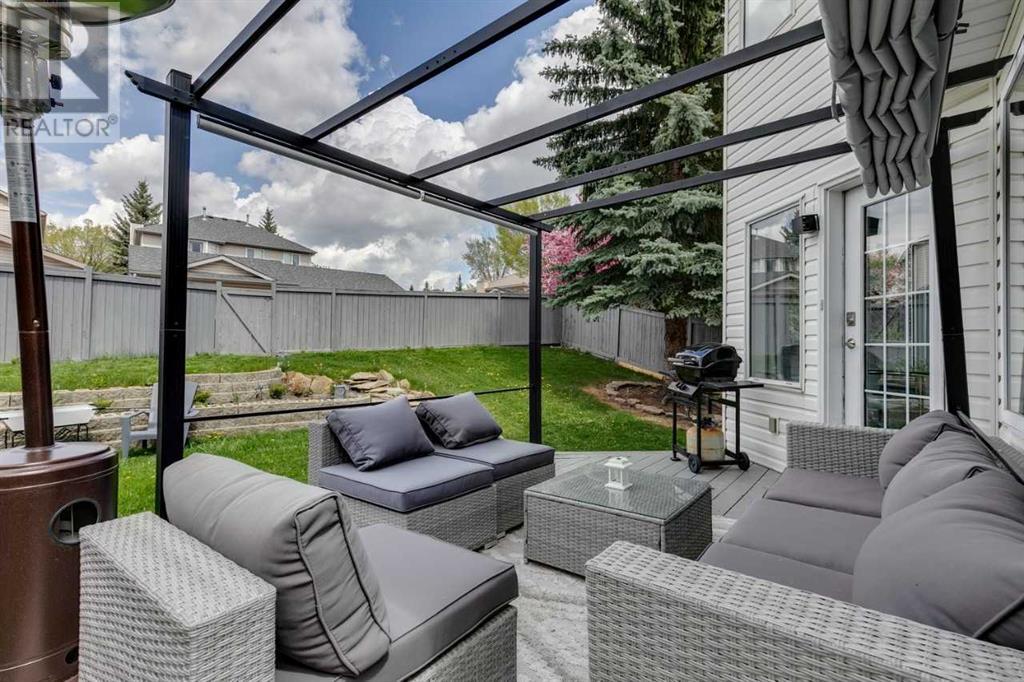 Single Family House for Sale in  Sierra Vista Terrace SW Signal Hill Calgary 