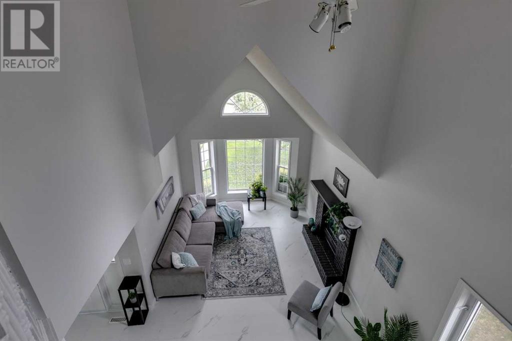 Single Family House for Sale in  Sierra Vista Terrace SW Signal Hill Calgary 