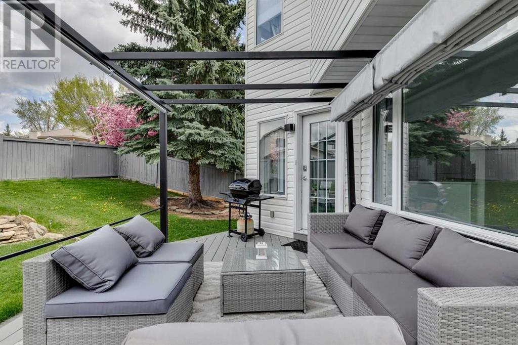 Single Family House for Sale in  Sierra Vista Terrace SW Signal Hill Calgary 