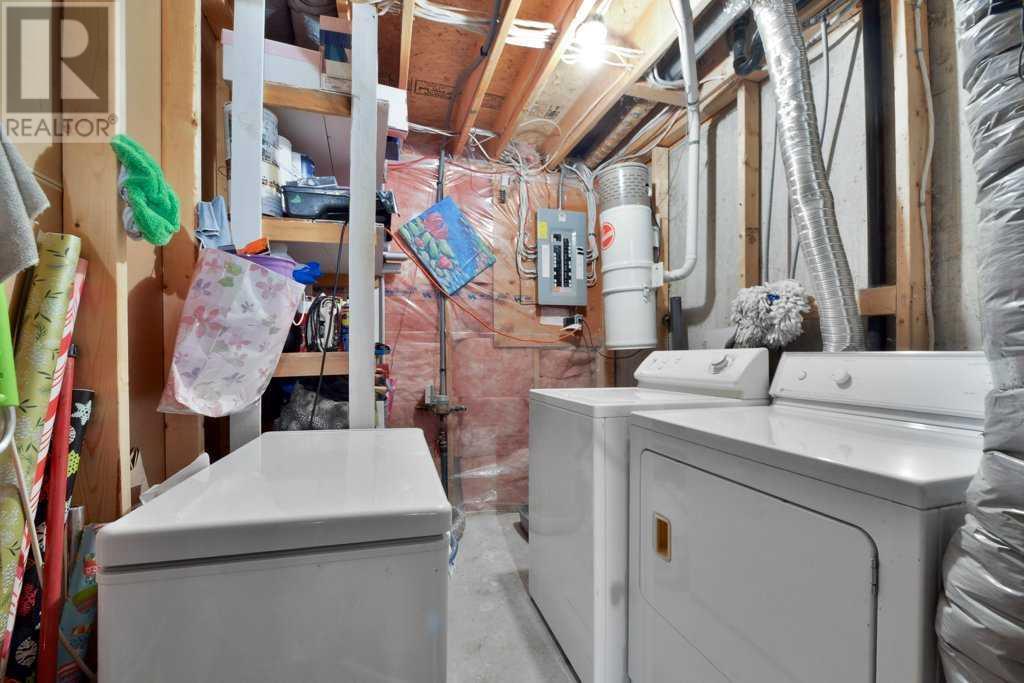 Single Family House for Sale in  Sierra Morena Road SW Signal Hill Calgary 