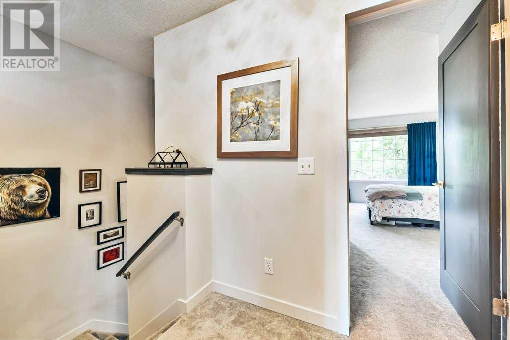 Single Family House for Sale in  Sierra Morena Road SW Signal Hill Calgary 