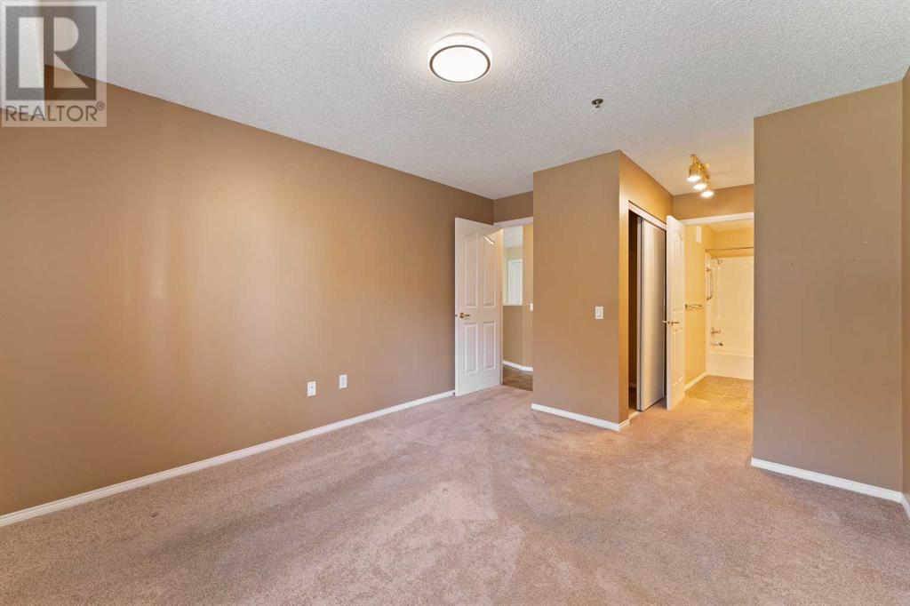 Single Family House for Sale in   Simcoe Boulevard SW Signal Hill Calgary 