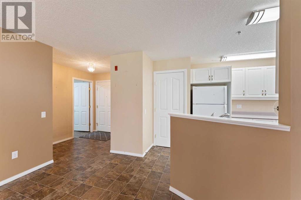 Single Family House for Sale in   Simcoe Boulevard SW Signal Hill Calgary 