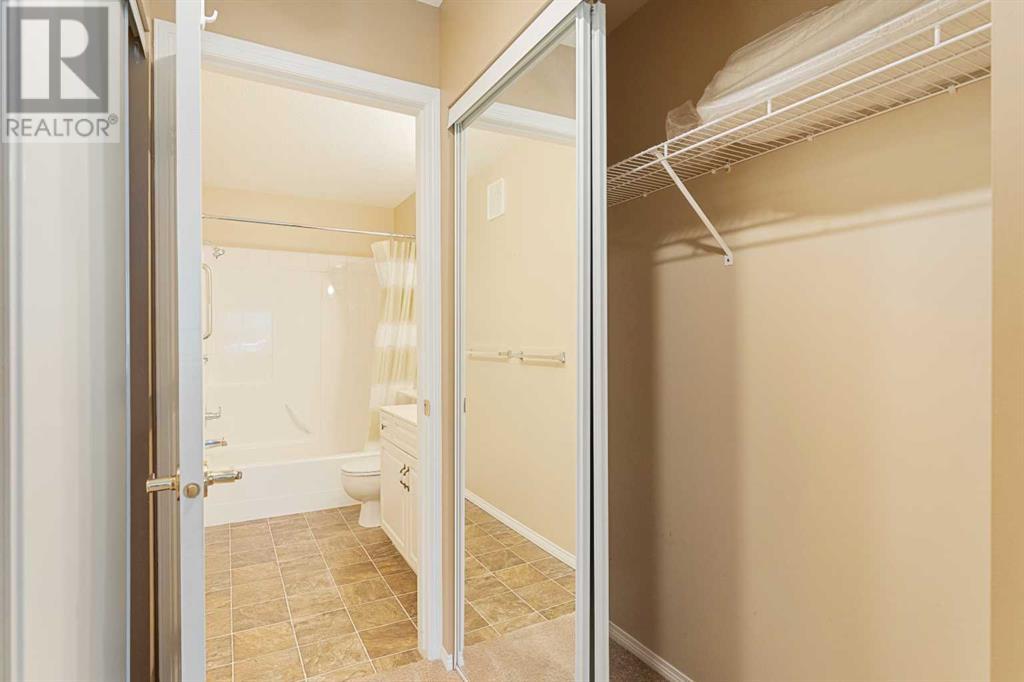Single Family House for Sale in   Simcoe Boulevard SW Signal Hill Calgary 