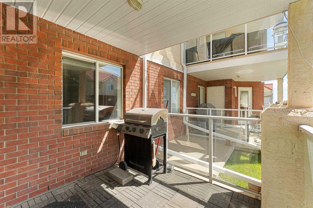 Single Family House for Sale in   Simcoe Boulevard SW Signal Hill Calgary 