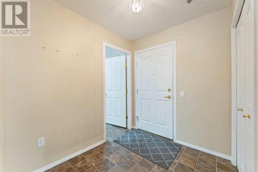Single Family House for Sale in   Simcoe Boulevard SW Signal Hill Calgary 
