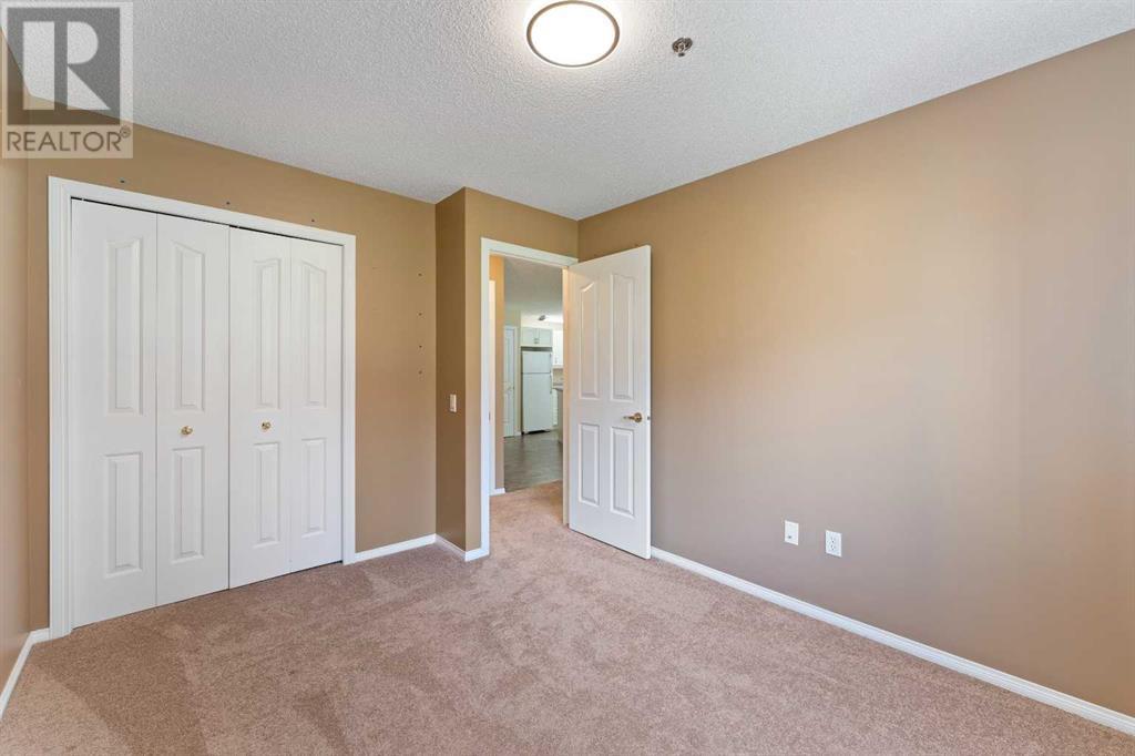 Single Family House for Sale in   Simcoe Boulevard SW Signal Hill Calgary 