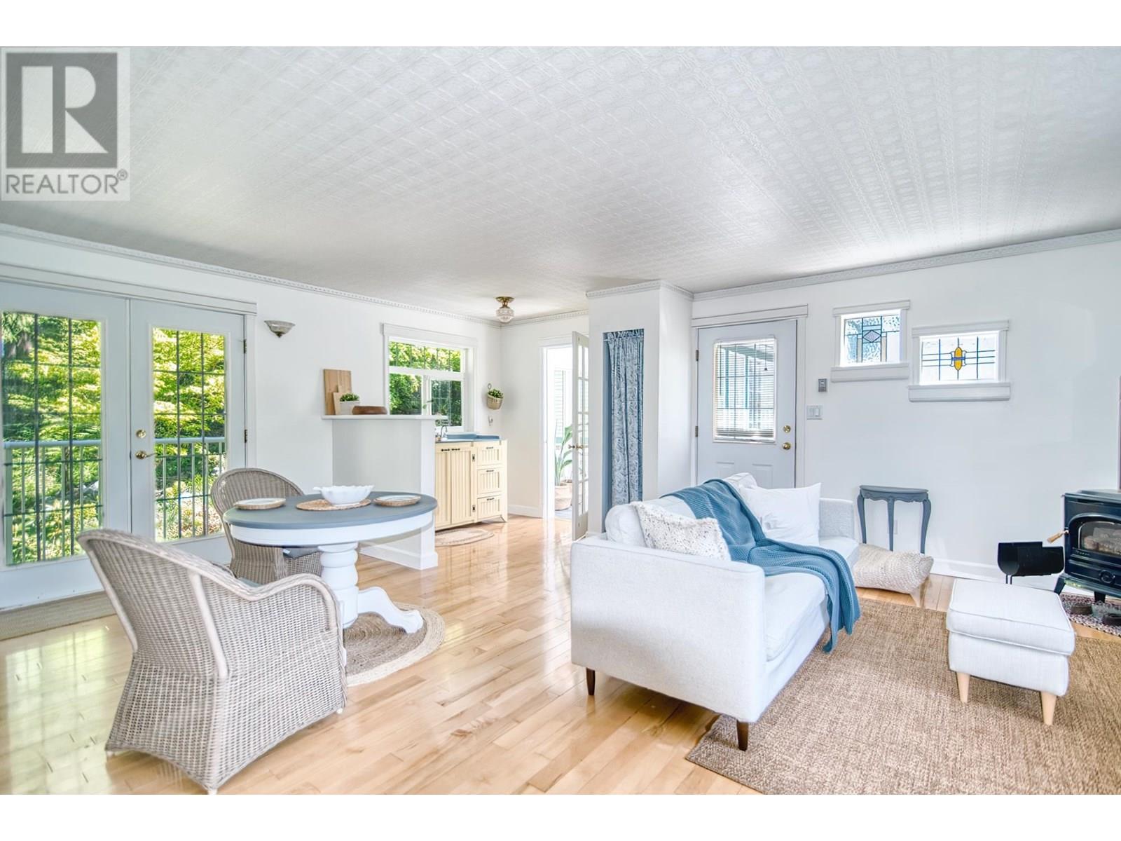 1377 MARLENE ROAD, Roberts Creek