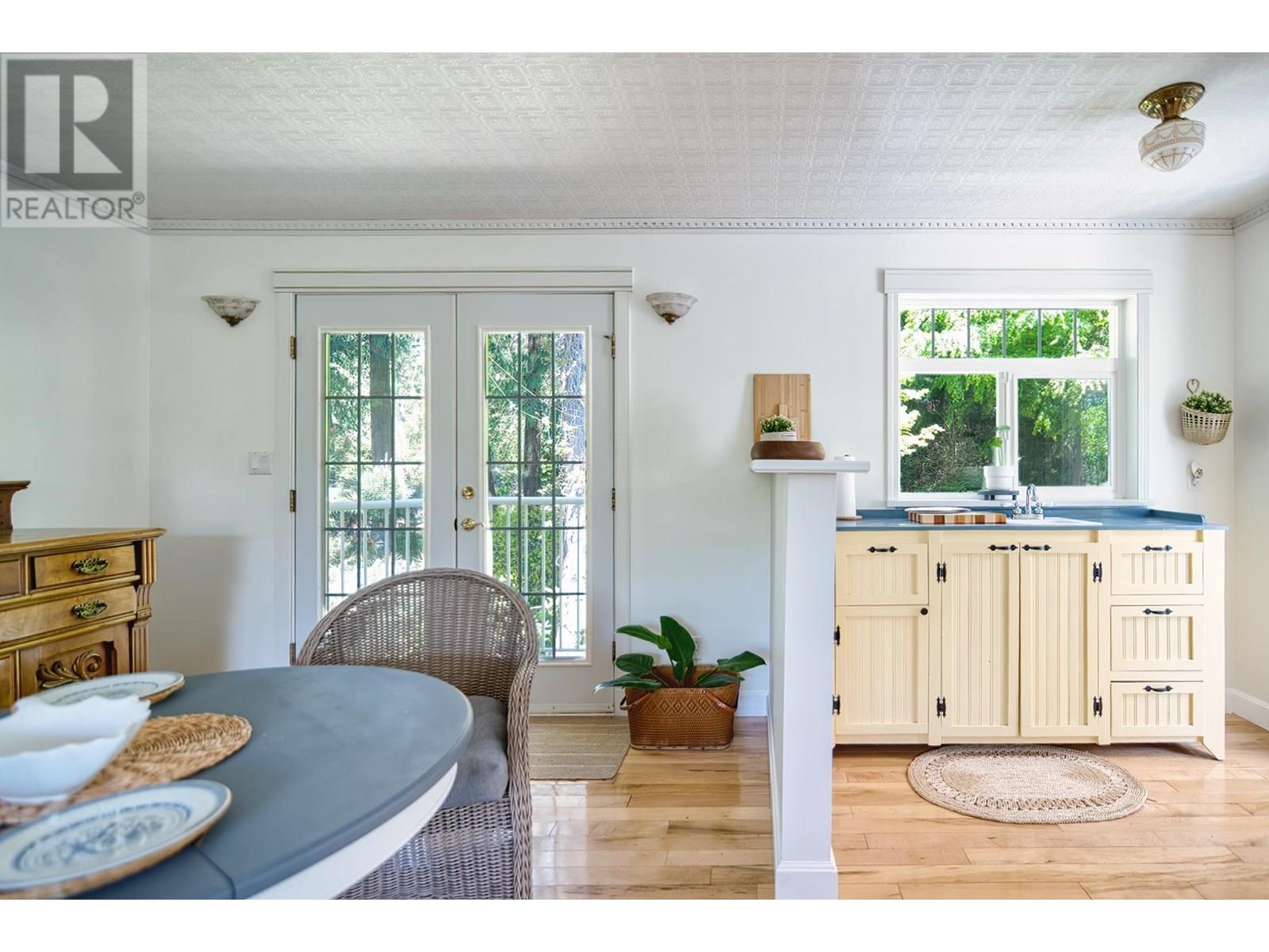 1377 MARLENE ROAD, Roberts Creek