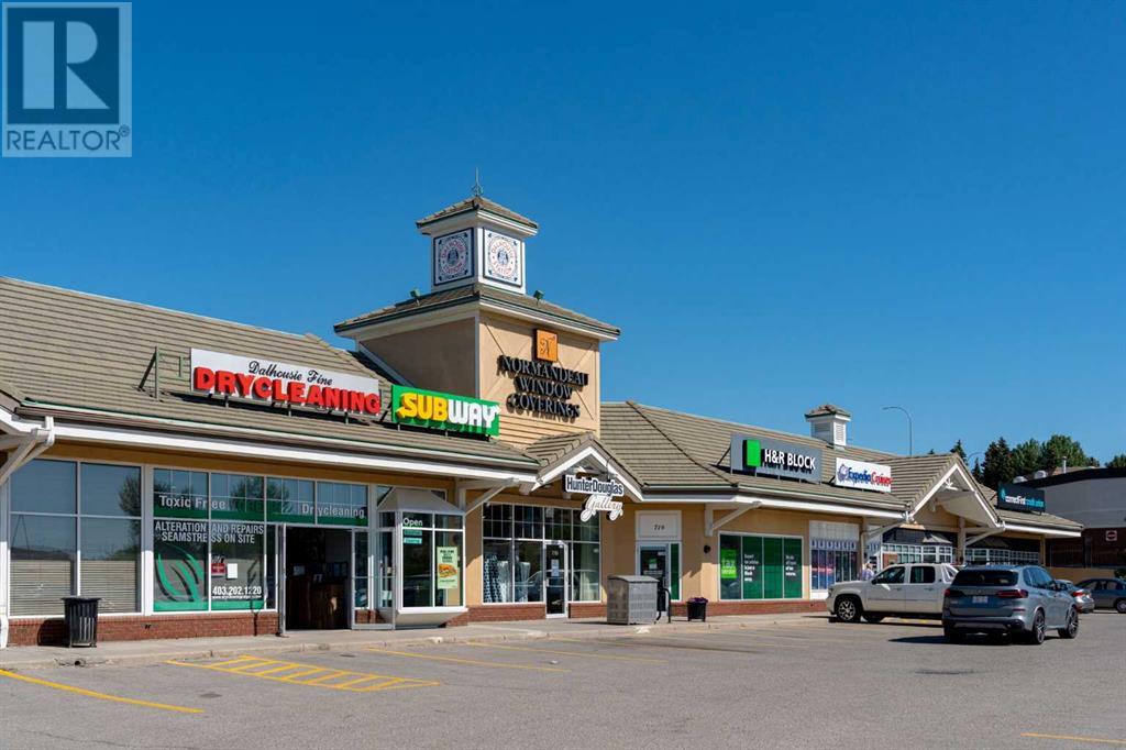 Single Family House for Sale in   Dalhousie Drive NW Dalhousie Calgary 