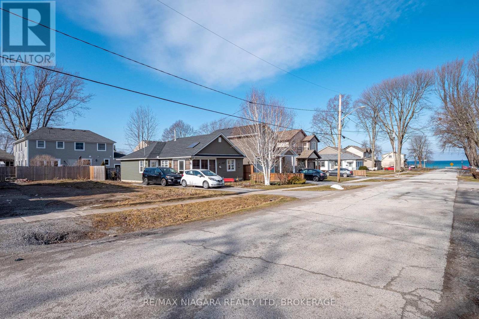 Photo 7 of 13 Shelley Avenue, St Catharines ON