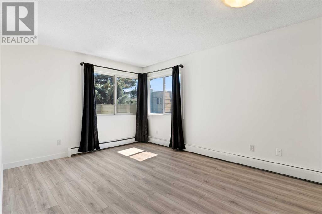 Single Family House for Sale in   Glamis Drive SW Glamorgan Calgary 