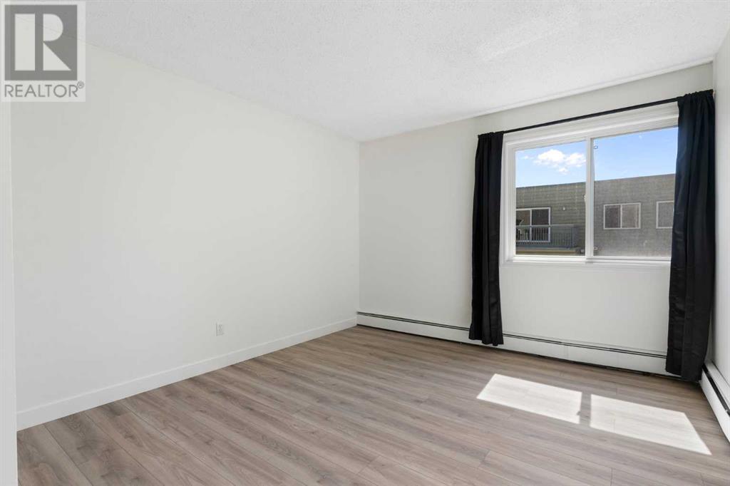 Single Family House for Sale in   Glamis Drive SW Glamorgan Calgary 