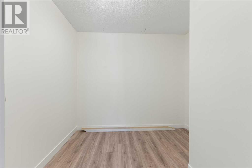 Single Family House for Sale in   Glamis Drive SW Glamorgan Calgary 