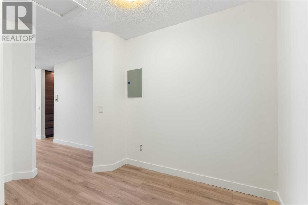 Single Family House for Sale in   Glamis Drive SW Glamorgan Calgary 