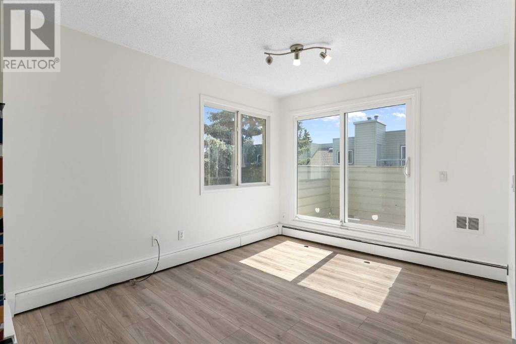 Single Family House for Sale in   Glamis Drive SW Glamorgan Calgary 