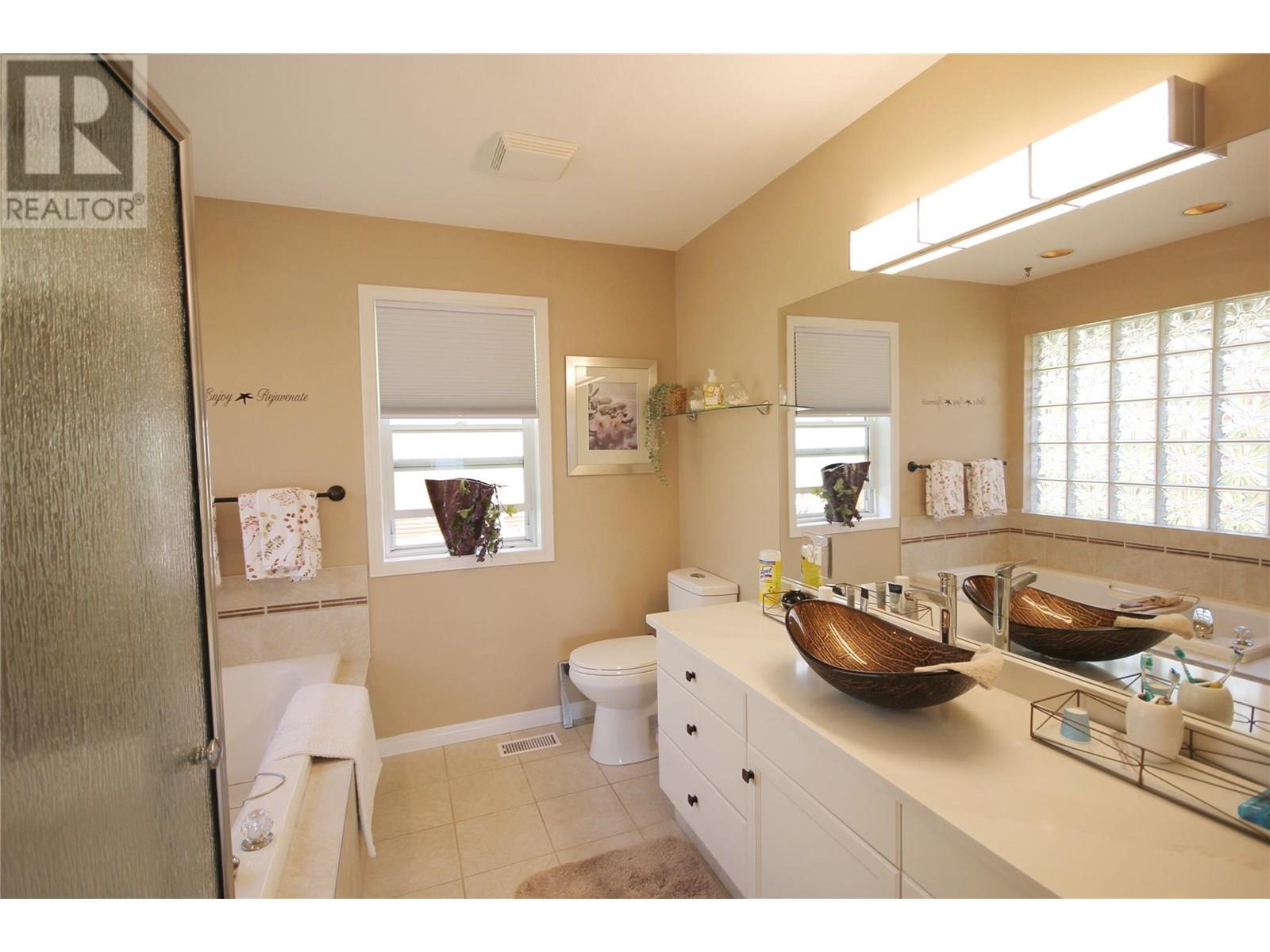  1608 Holden Road, Penticton