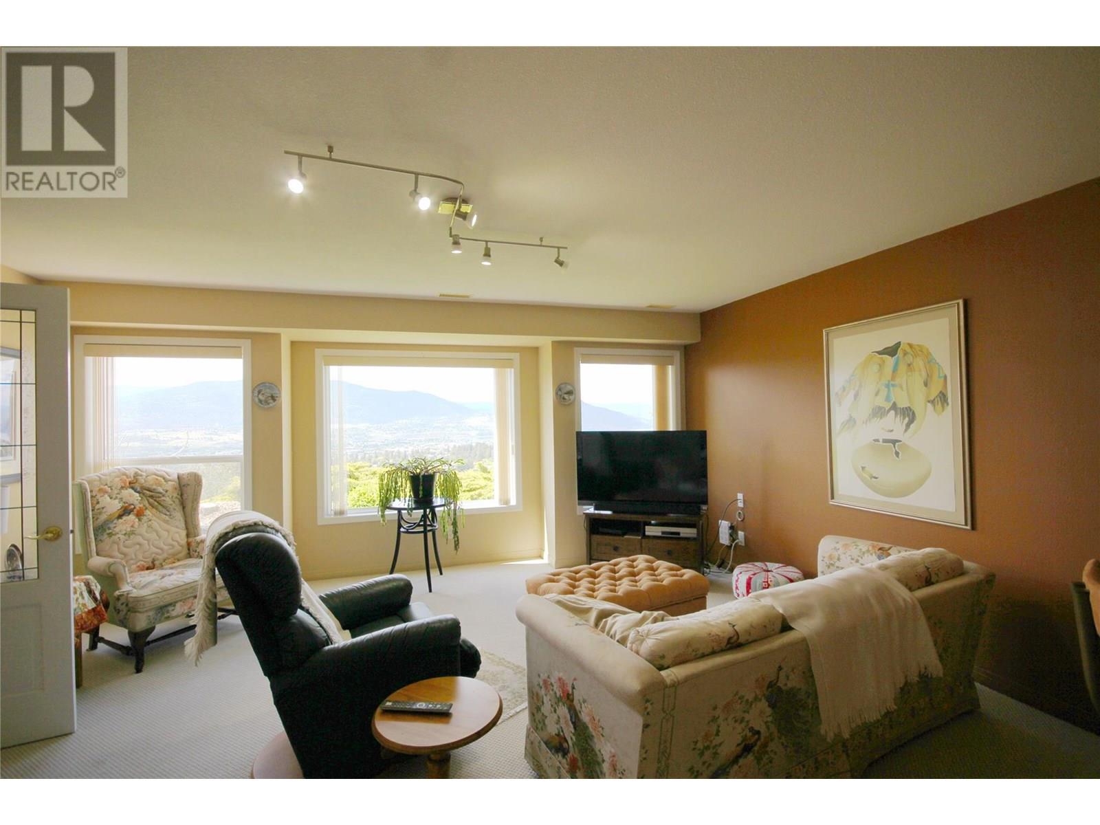  1608 Holden Road, Penticton