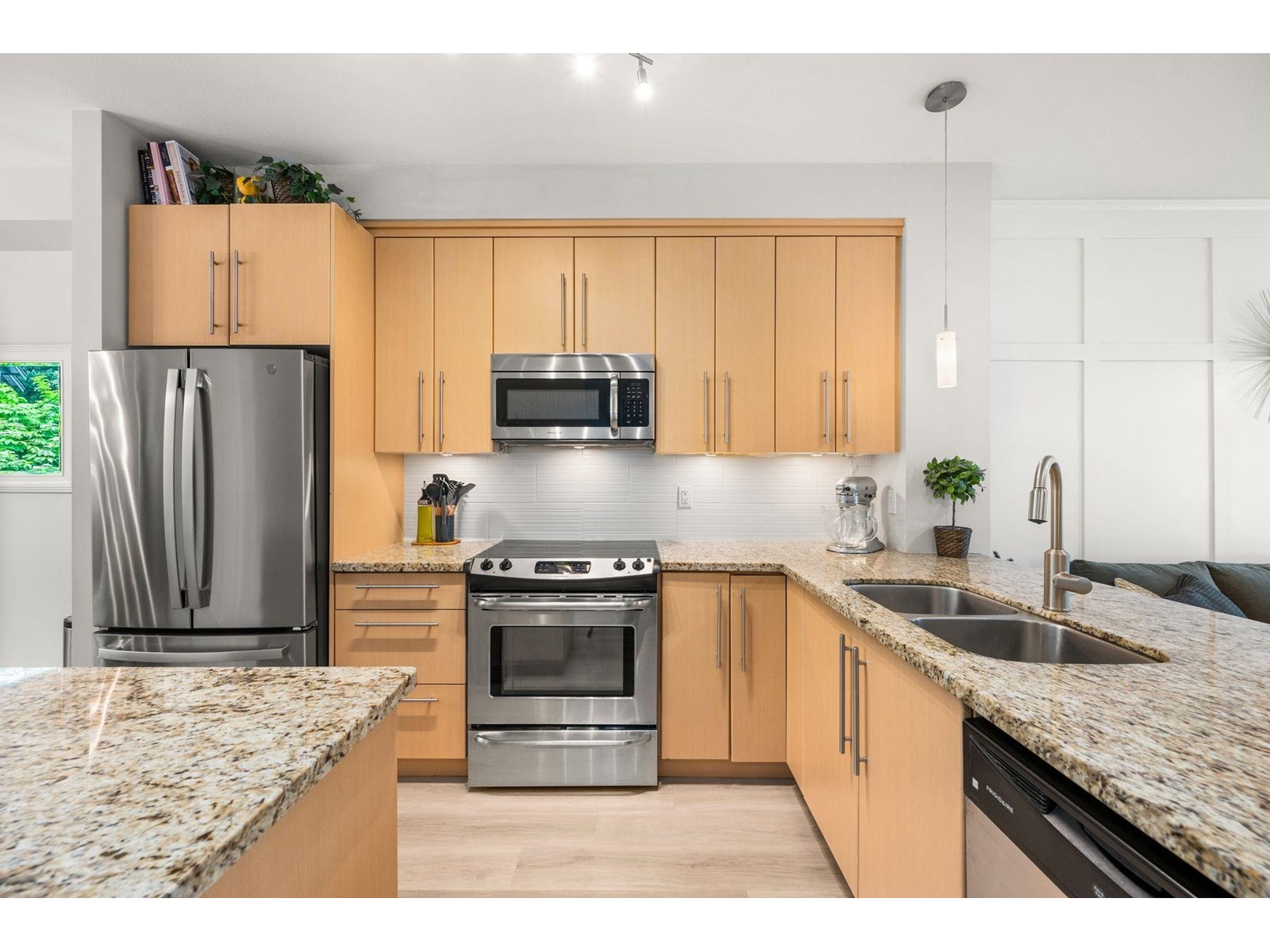 Photo 6 of 28 8250 209 B Street, Langley BC