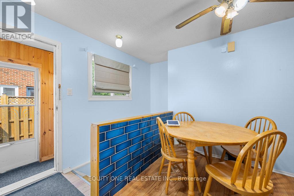 Photo 14 of 426 Woodfield Drive, Ottawa ON