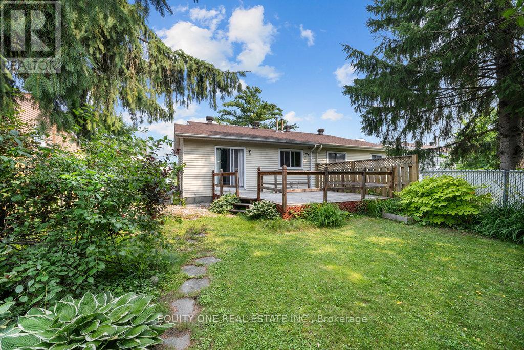 Photo 25 of 426 Woodfield Drive, Ottawa ON