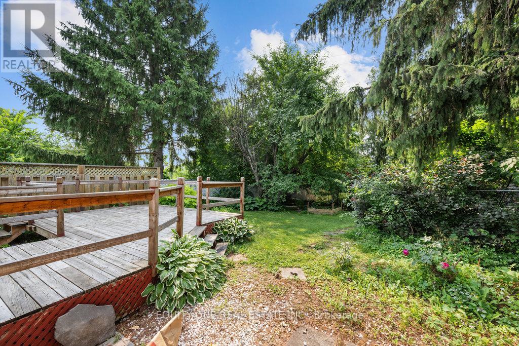 Photo 27 of 426 Woodfield Drive, Ottawa ON