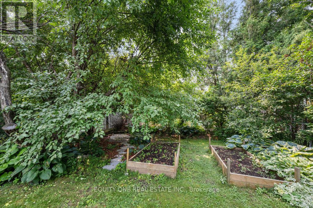 Photo 29 of 426 Woodfield Drive, Ottawa ON