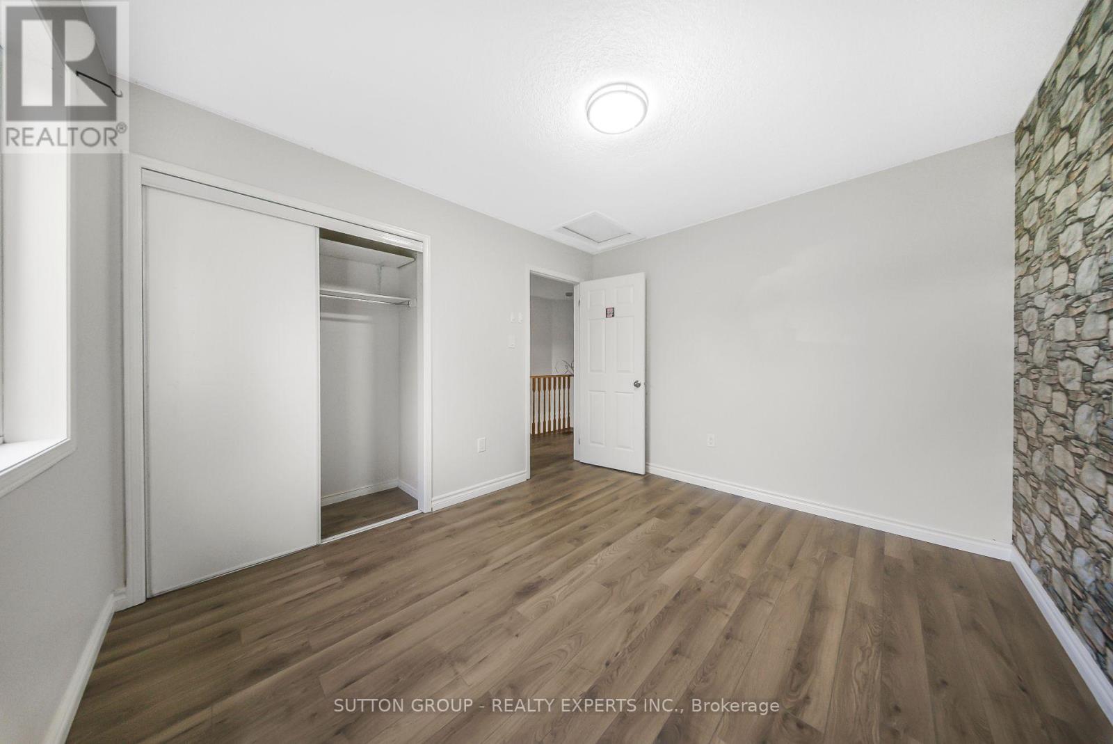 Photo 10 of 149 Osborn Avenue, Brantford ON