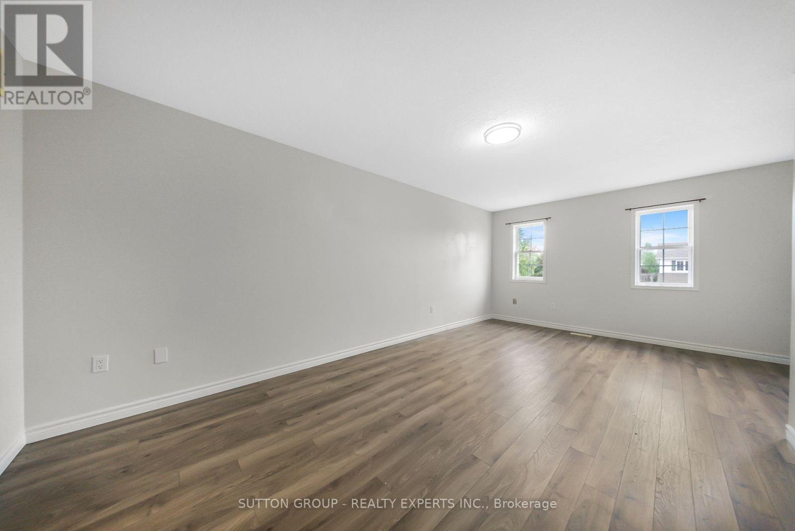 Photo 5 of 149 Osborn Avenue, Brantford ON