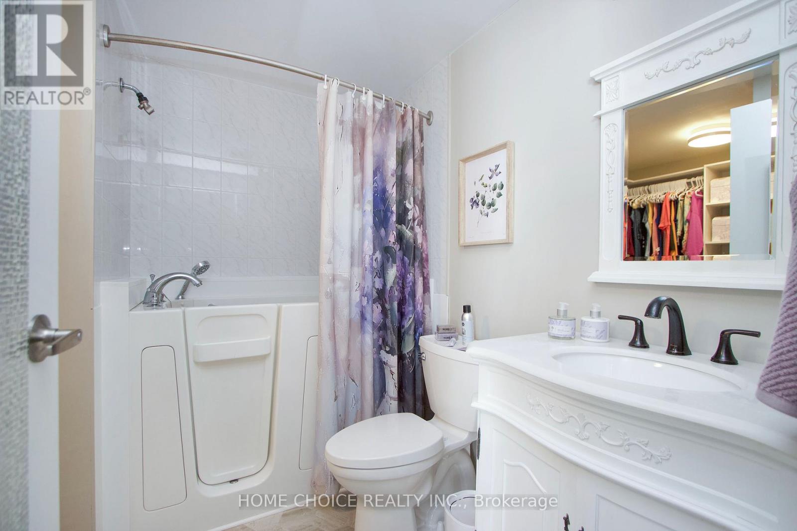 Photo 19 of 10 Eastbank Road, Clarington ON