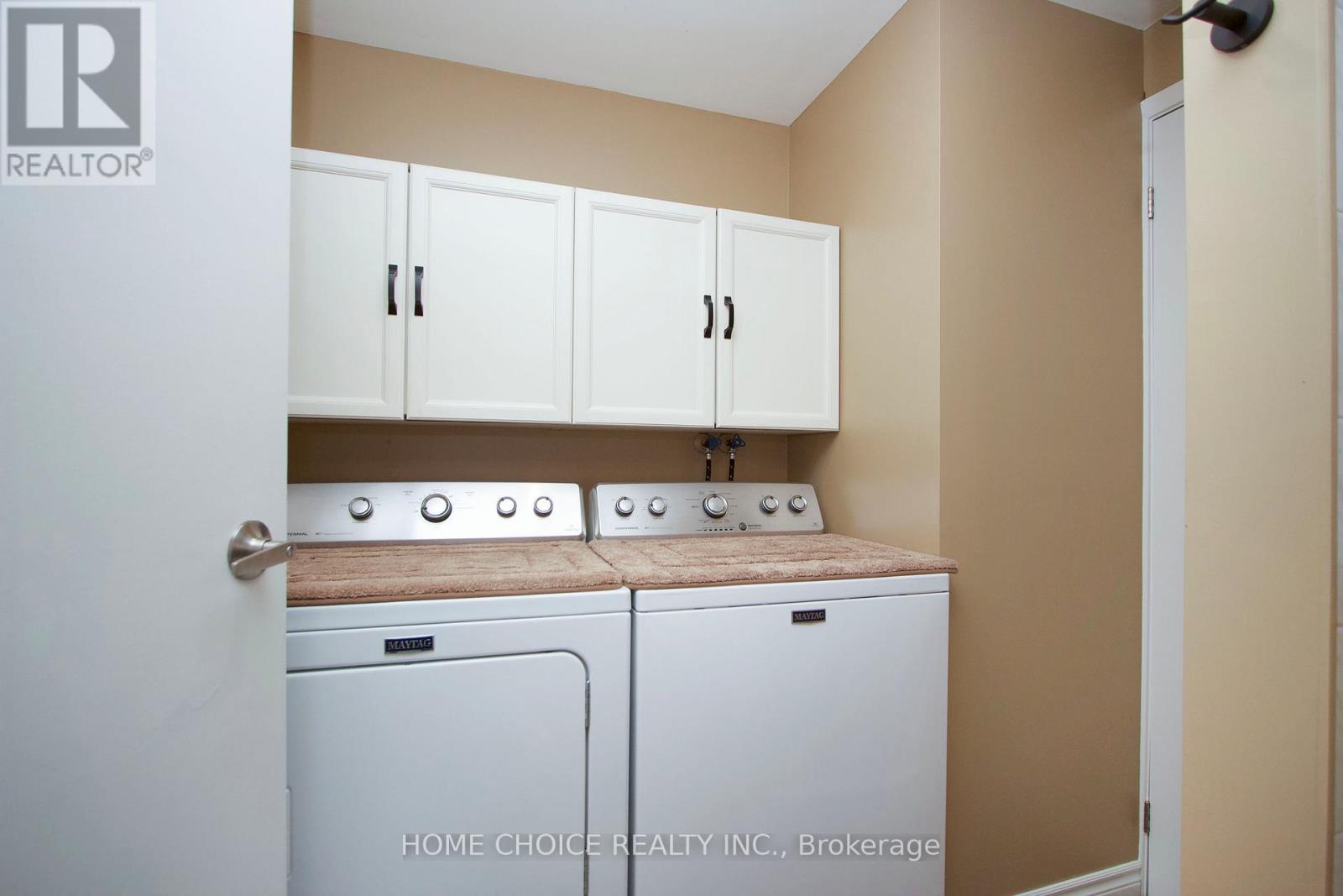 Photo 37 of 10 Eastbank Road, Clarington ON