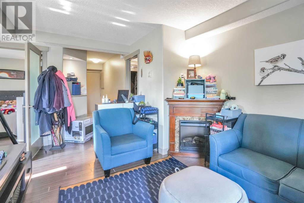 Single Family House for Sale in    Avenue SW Sunalta Calgary 