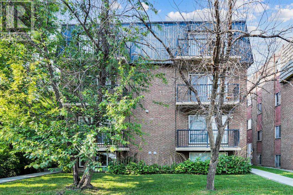 Single Family House for Sale in    Avenue SW Sunalta Calgary 