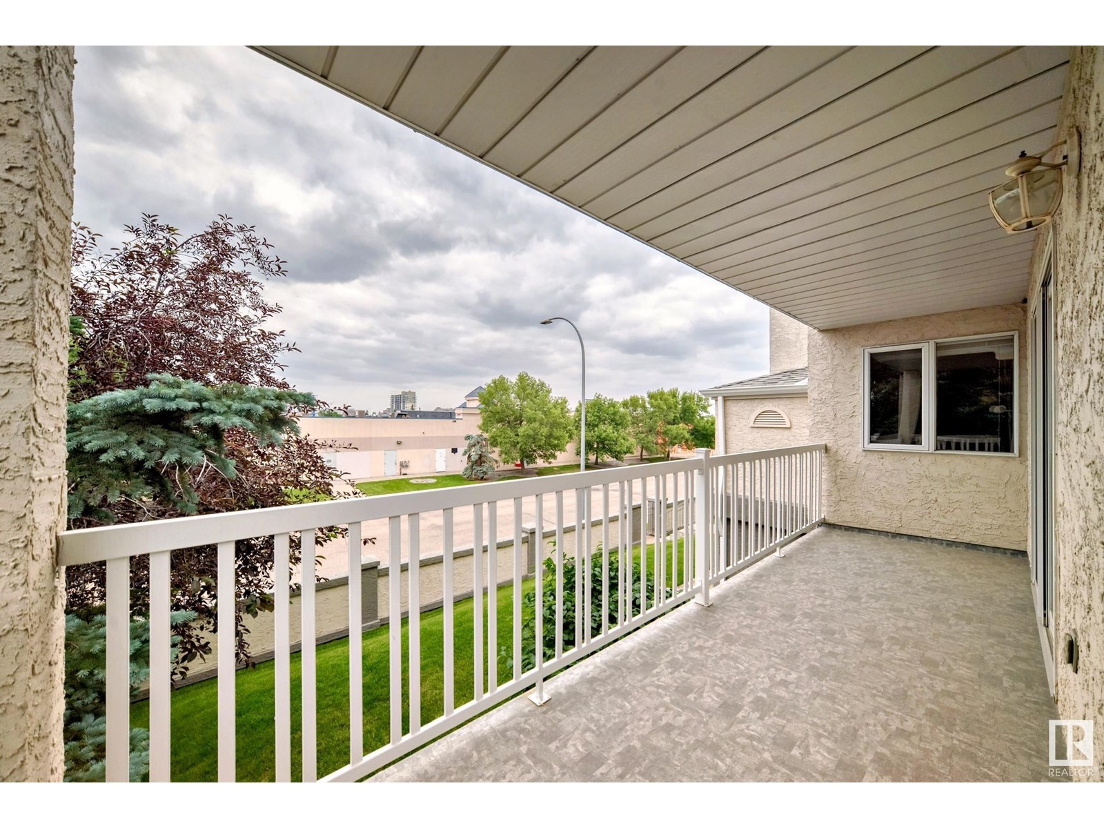 Photo 22 of 211 10915 21 Av Nw, Edmonton AB