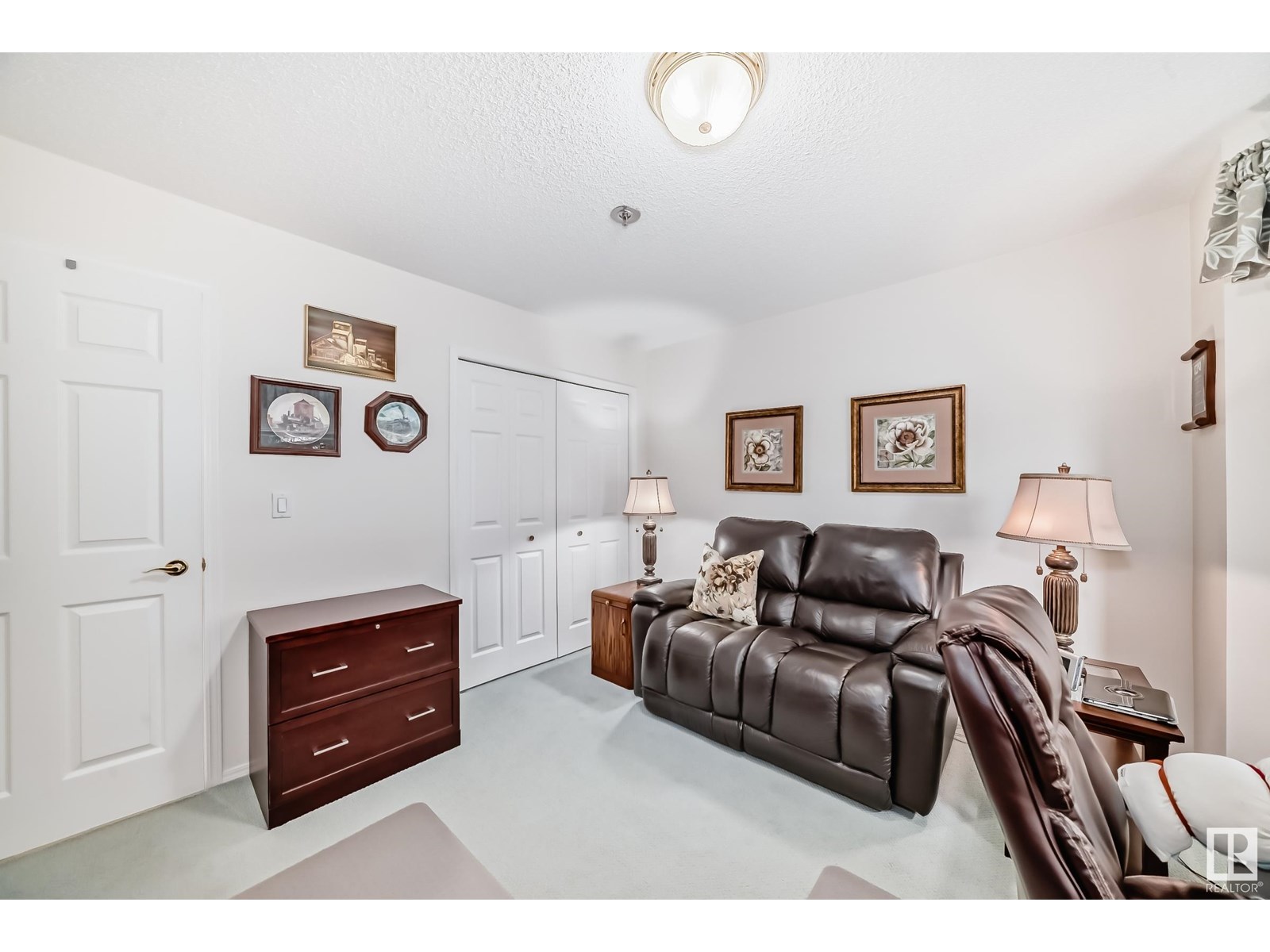 Photo 30 of 211 10915 21 Av Nw, Edmonton AB