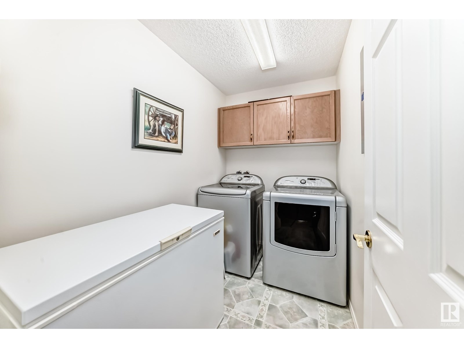 Photo 34 of 211 10915 21 Av Nw, Edmonton AB
