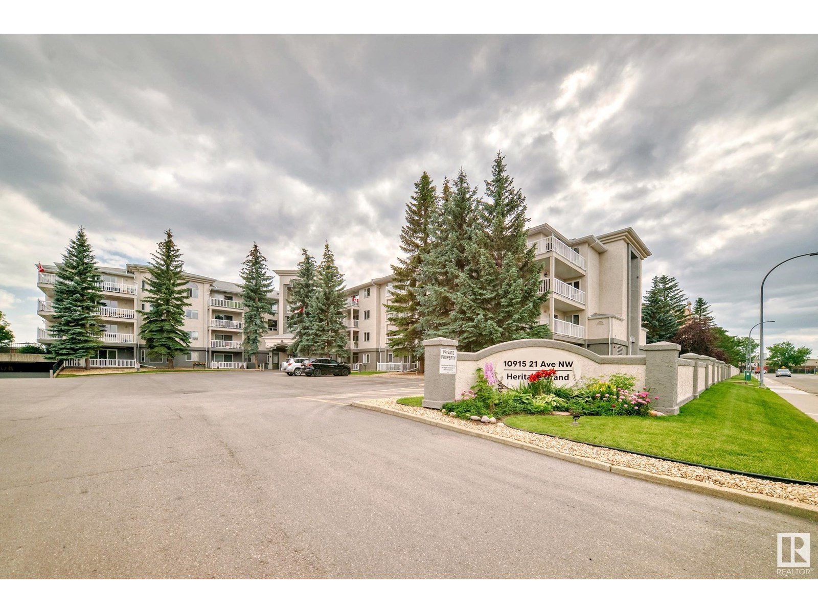 Photo 45 of 211 10915 21 Av Nw, Edmonton AB