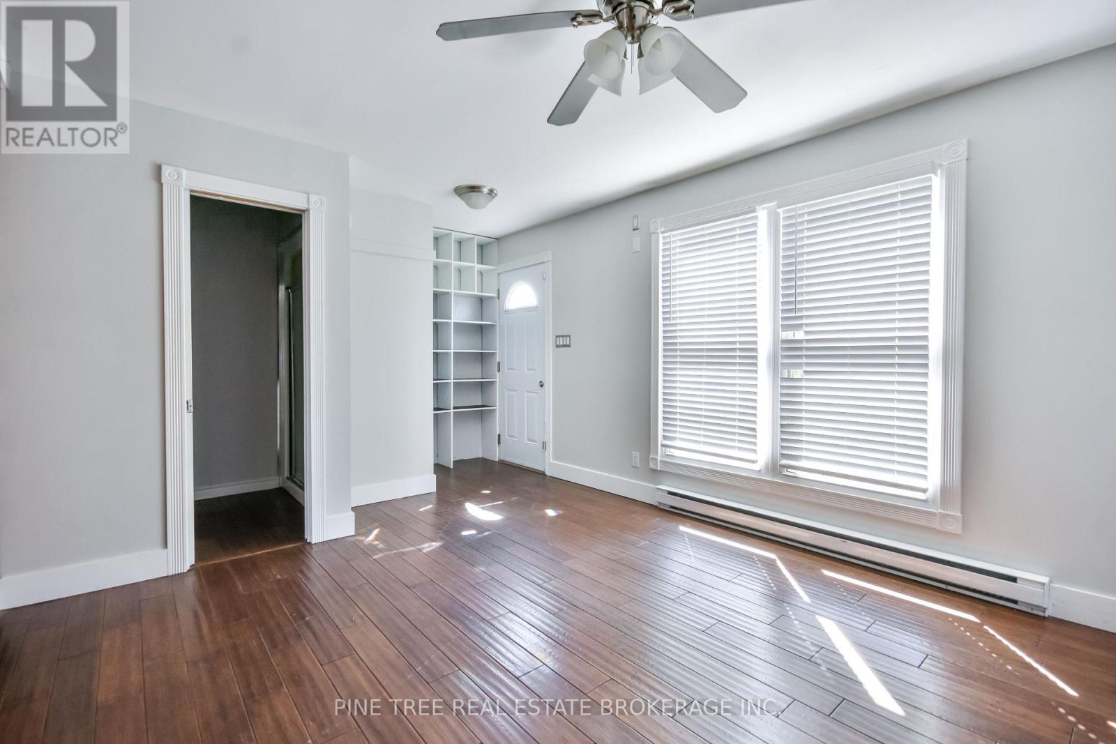 Photo 26 of 9 Sophia Street W, Barrie ON