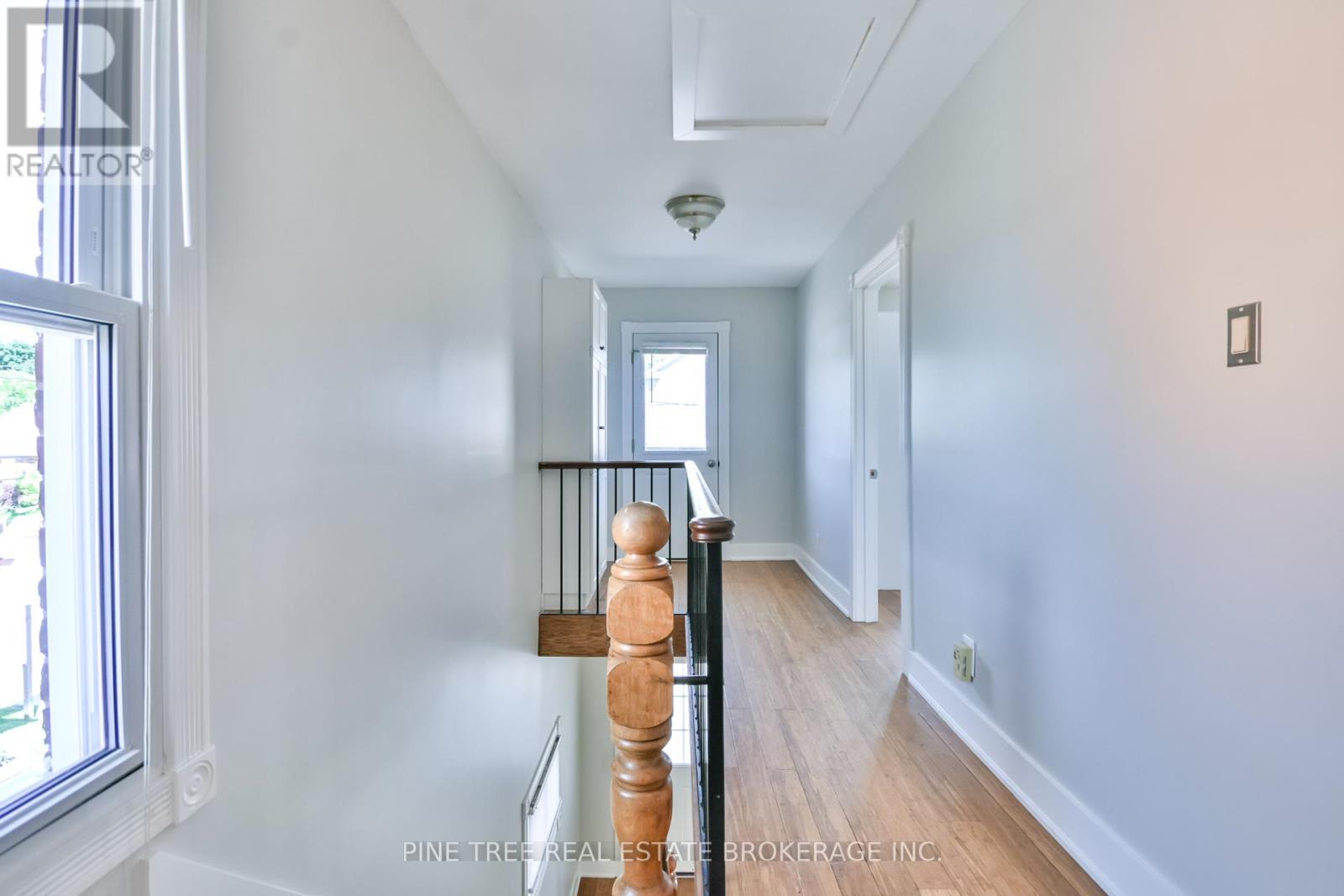 Photo 21 of 9 Sophia Street W, Barrie ON