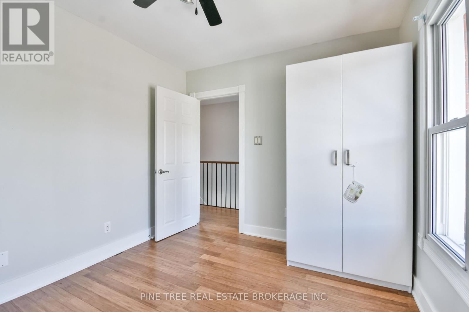Photo 10 of 9 Sophia Street W, Barrie ON
