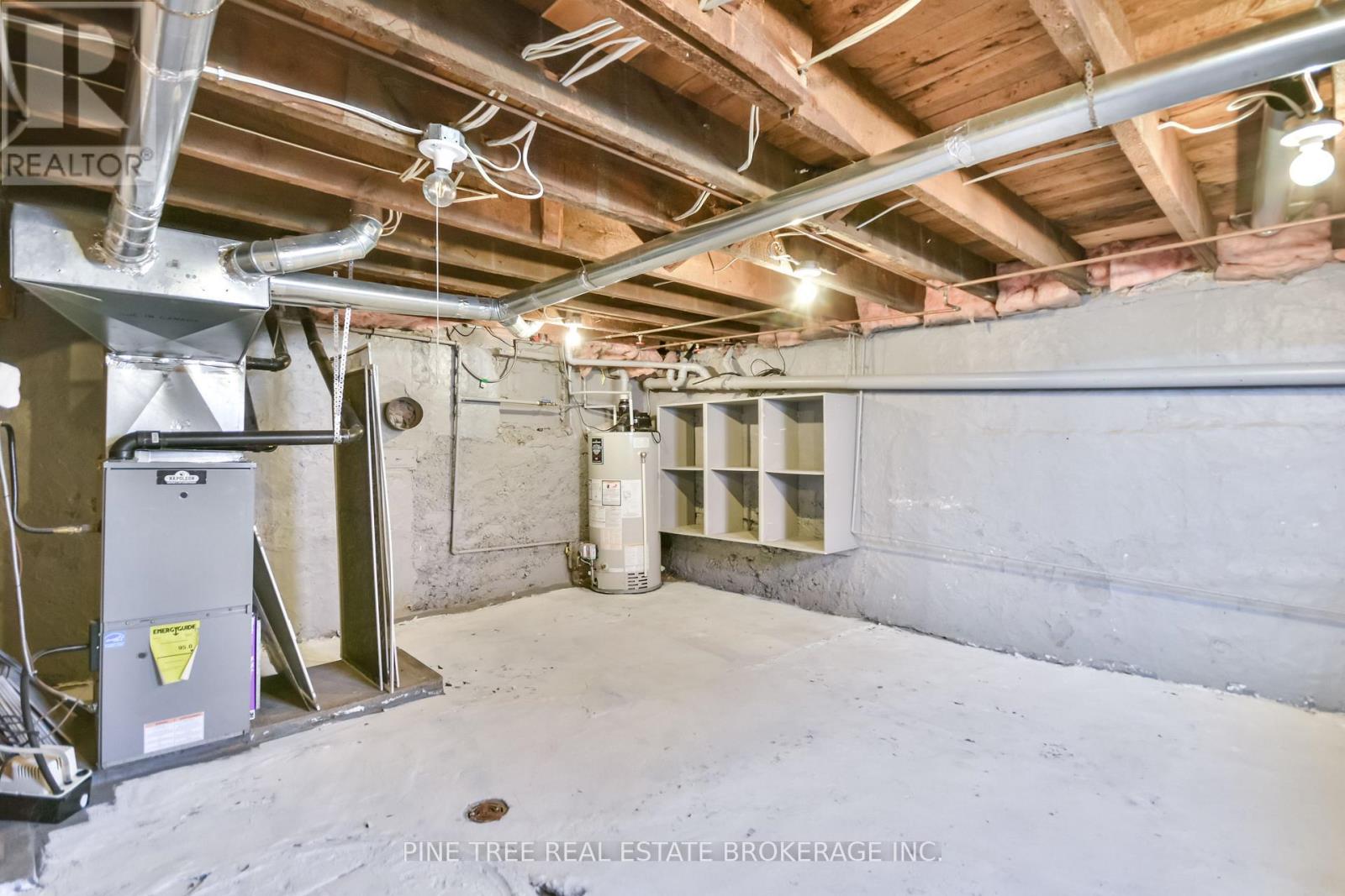 Photo 24 of 9 Sophia Street W, Barrie ON